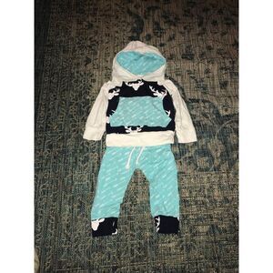 Small Shop 12-18 M Deer Hoodie Outfit